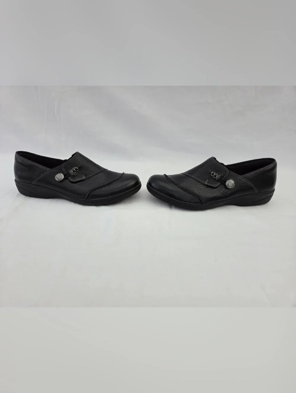 Clarks classic black
